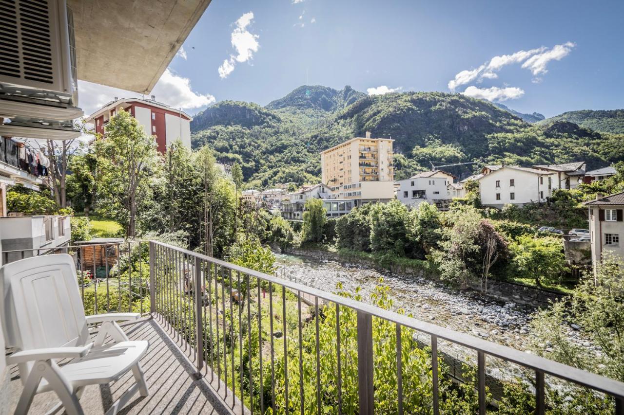 La Casa Sul Fiume Aparthotel Chiavenna Exterior photo